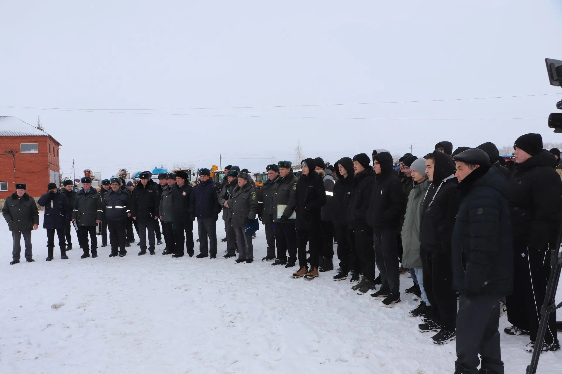 Үзйөрешле машиналарга техник күзәтү үткәрелде