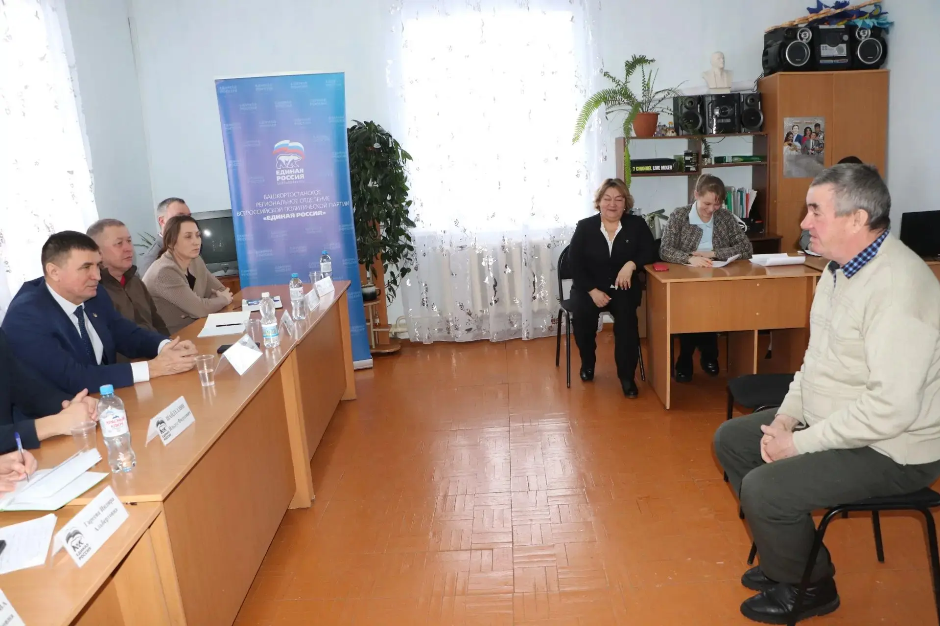 "Бердәм Русия"нең  гражданнарны кабул итү декадасы дәвам итә