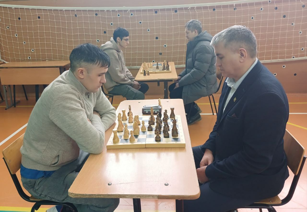 Төрле буын шахматчыларны очраштырып