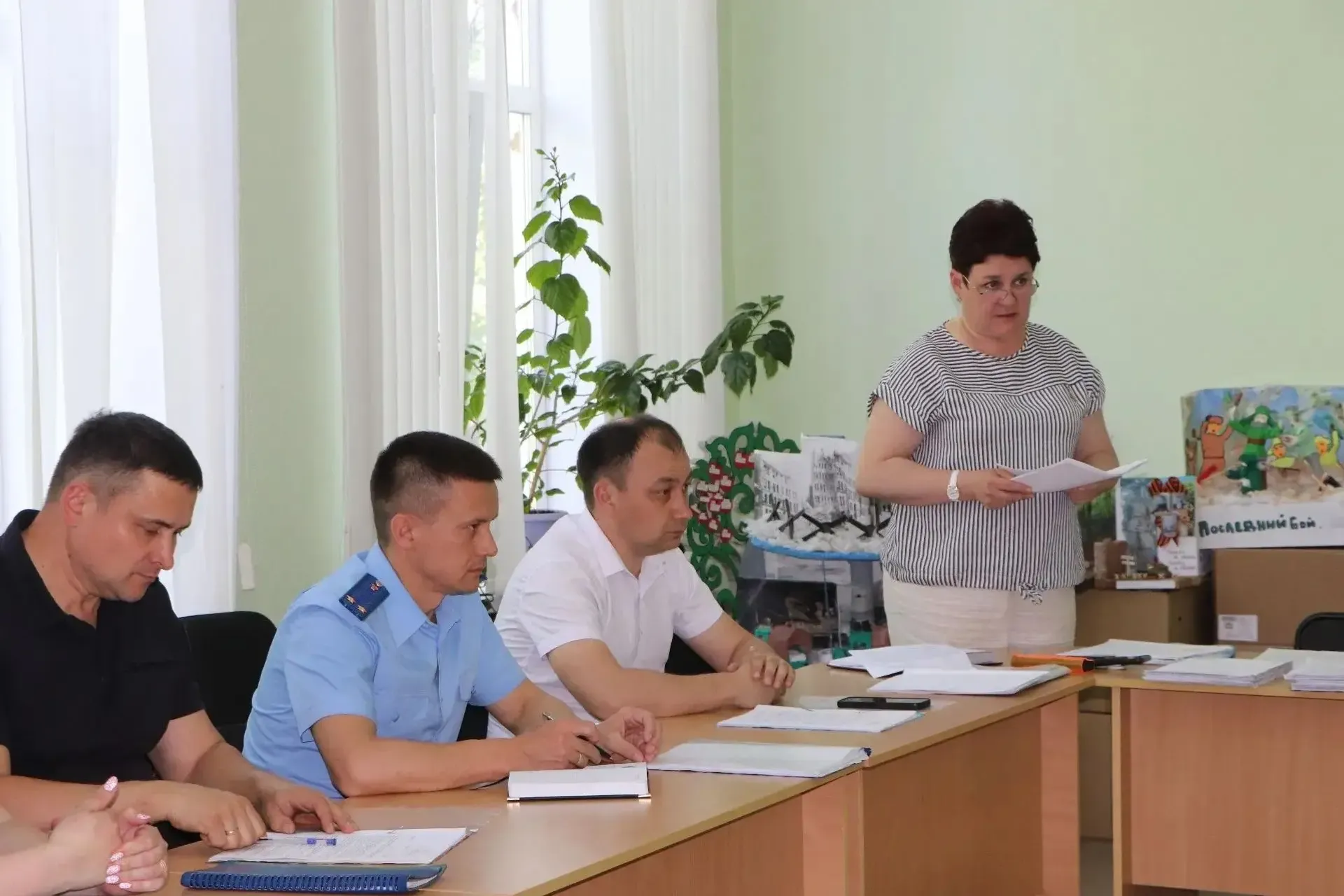 Балагызның киләчәген уйлагыз: аңа куркыныч уенчык сатып алмагыз!