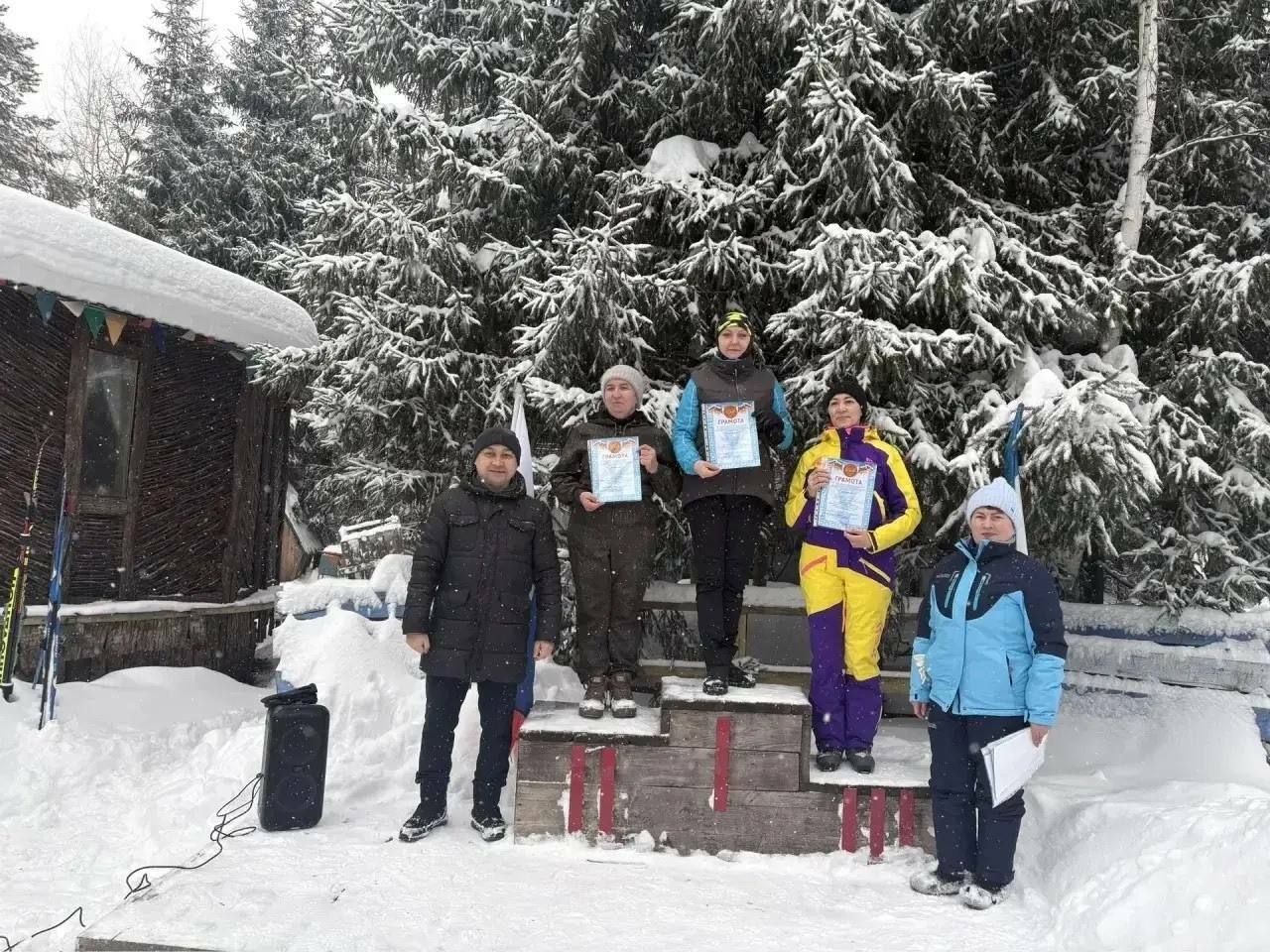 Мәгариф хезмәткәрләре чаңгы ярышларында катнашты