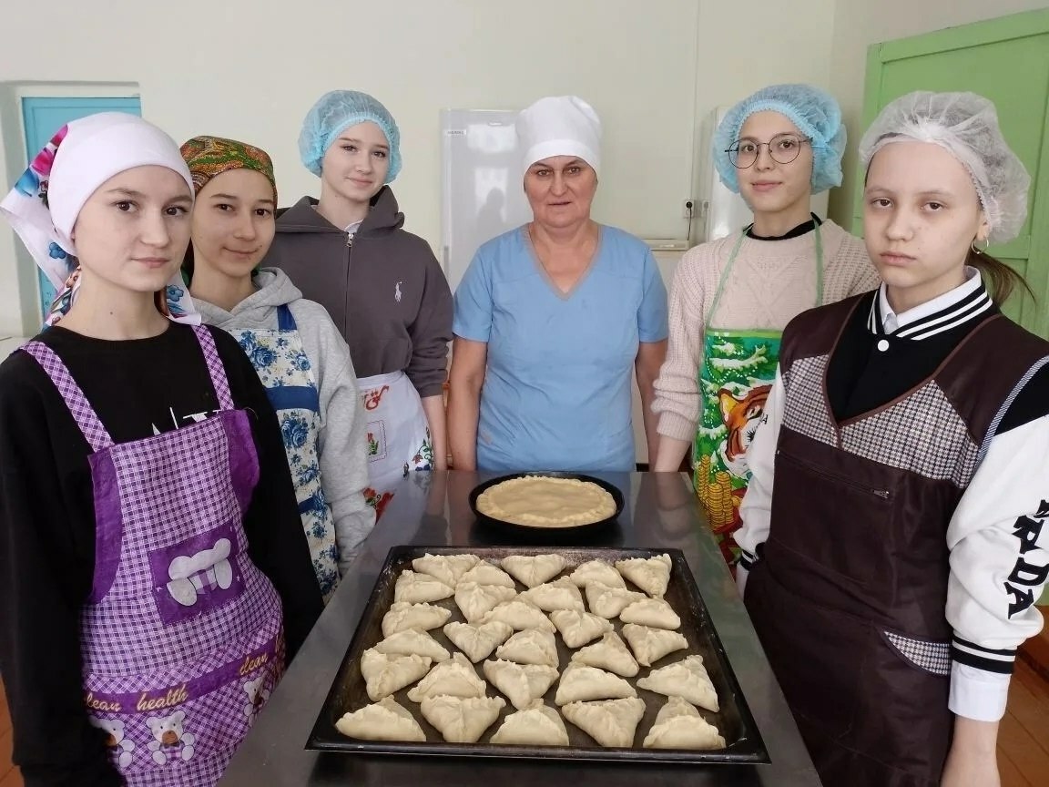 Укучылар  «Минем милли ризыгым» флешмобына кушылды