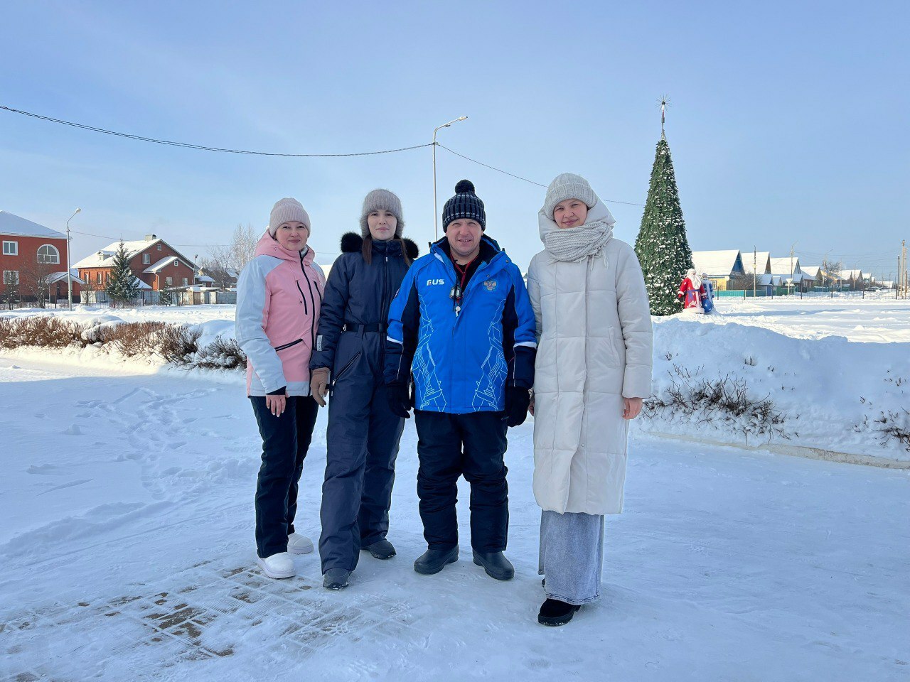 Пима киеп хоккей уйнадылар