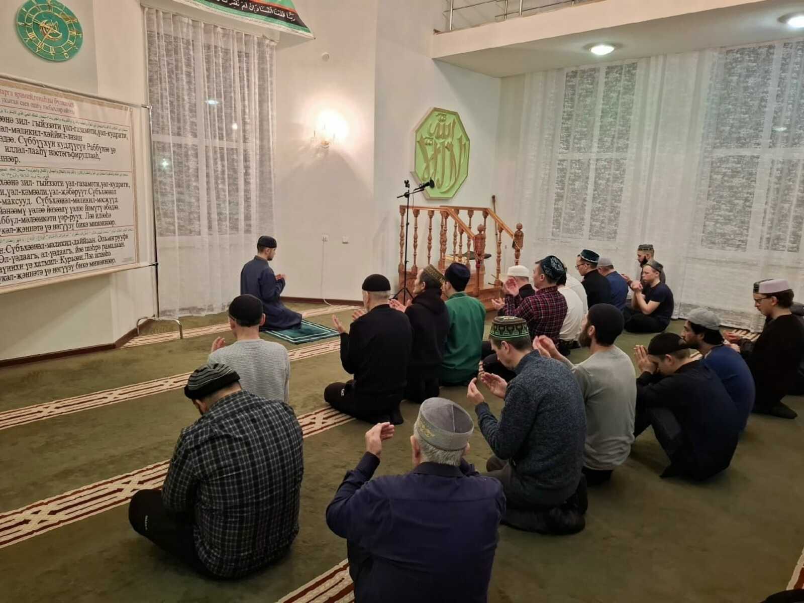 Кадер кичен гыйбадәттә үткәрергә насыйп булсын