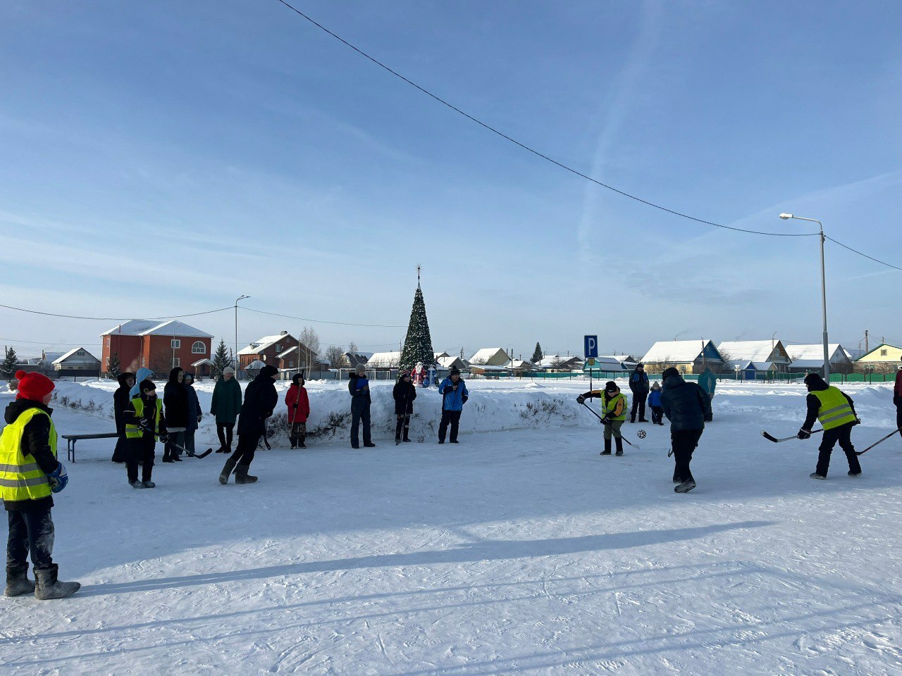 Пима киеп хоккей уйнадылар