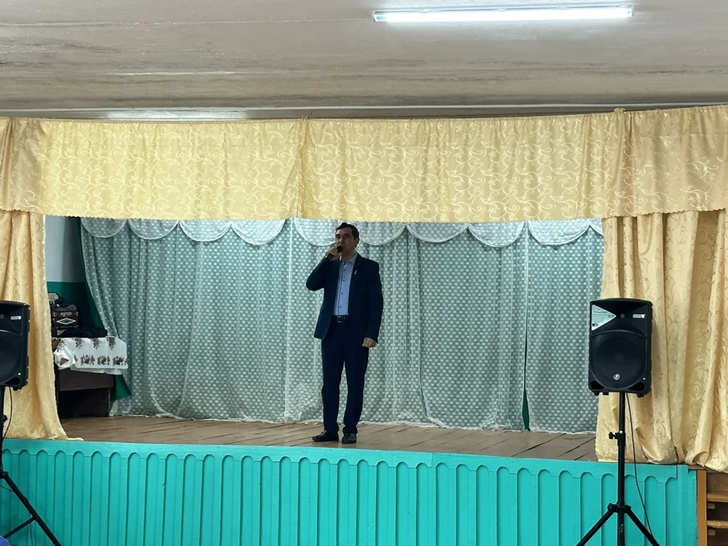 Макарлыларны сөендереп