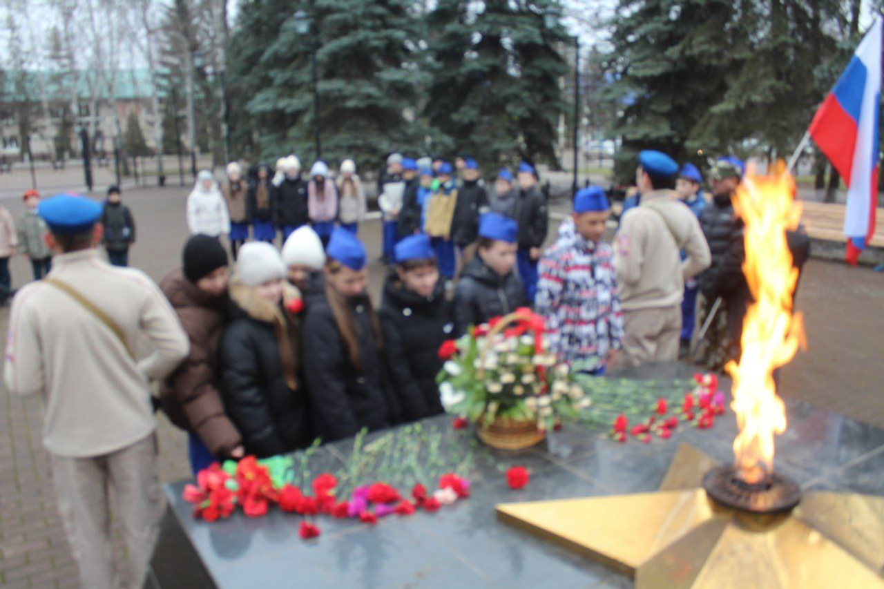 Бүген - Билгесез солдат көне