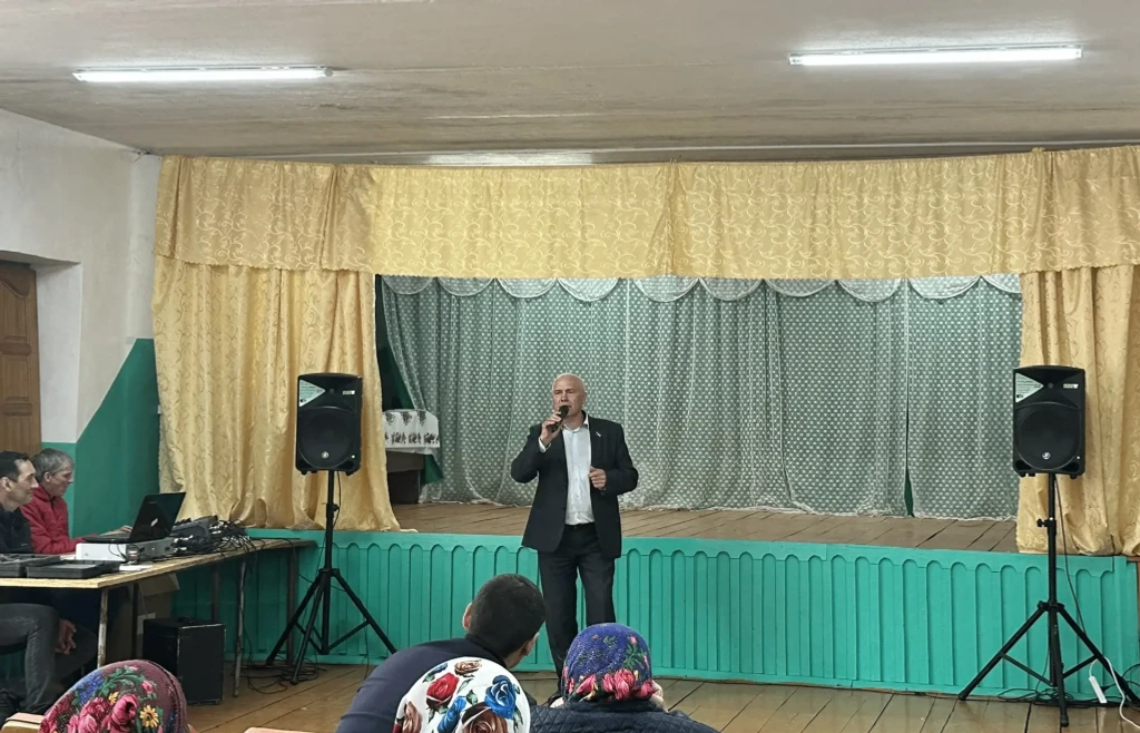 Макарлыларны сөендереп