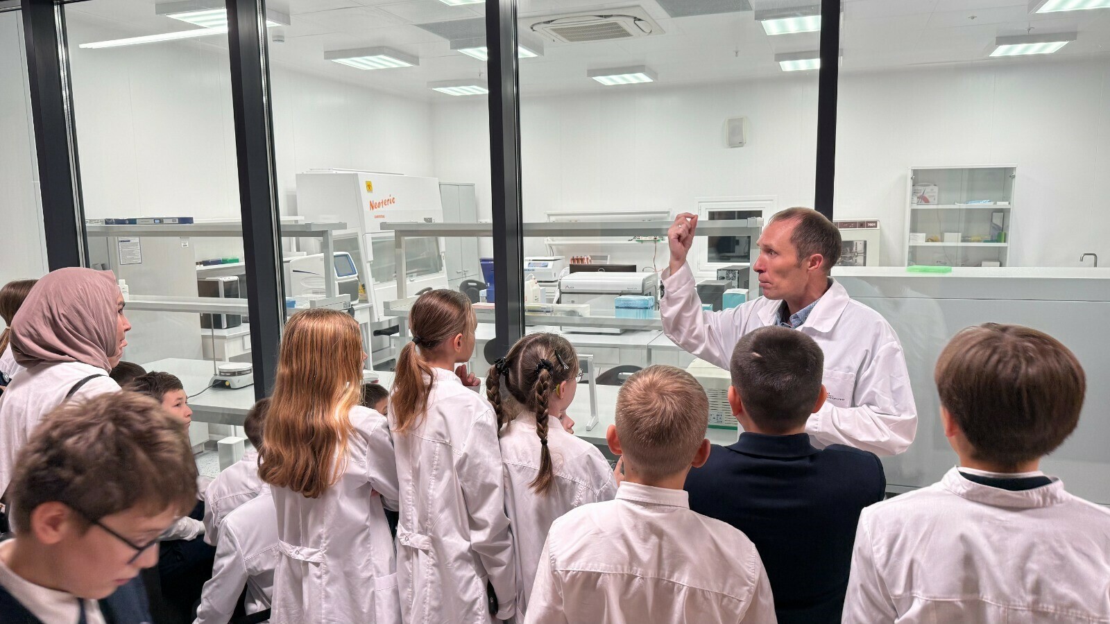 Уфимские школьники прошли по биолого-медицинскому маршруту в Межвузовском