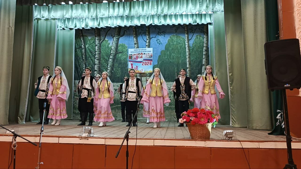 Күңелләрне биләп алды, йөрәкләрне эретте