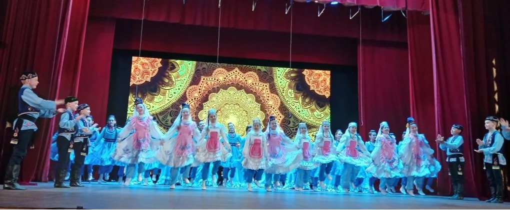 Кабатлансын әле моңнарыбыз