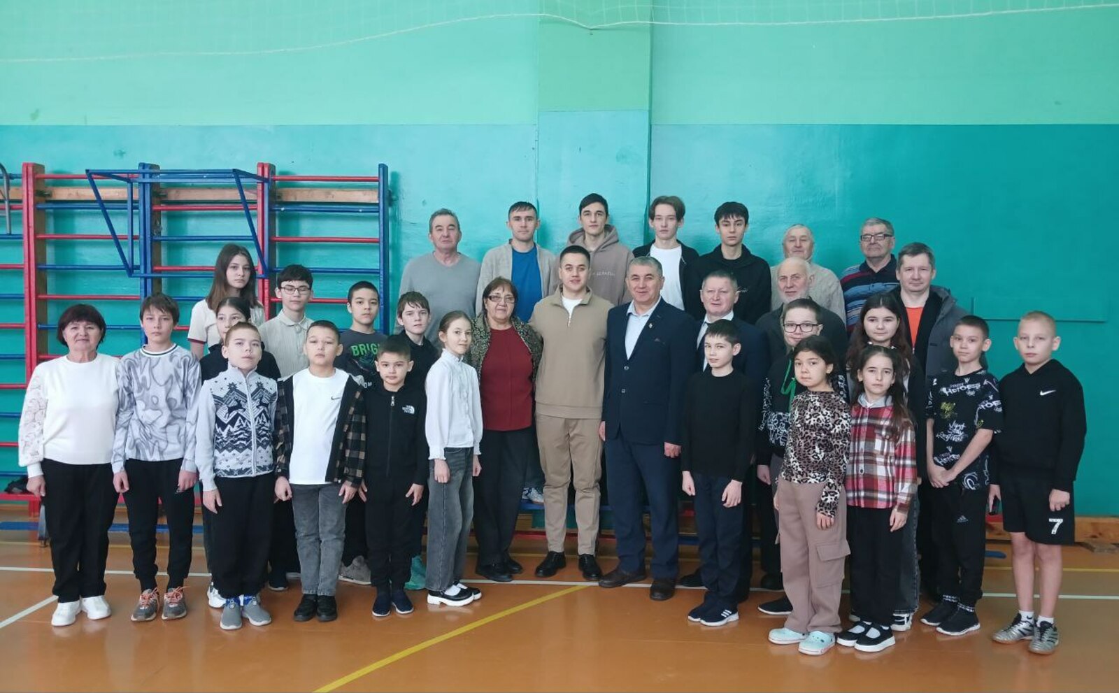 Төрле буын шахматчыларны очраштырып