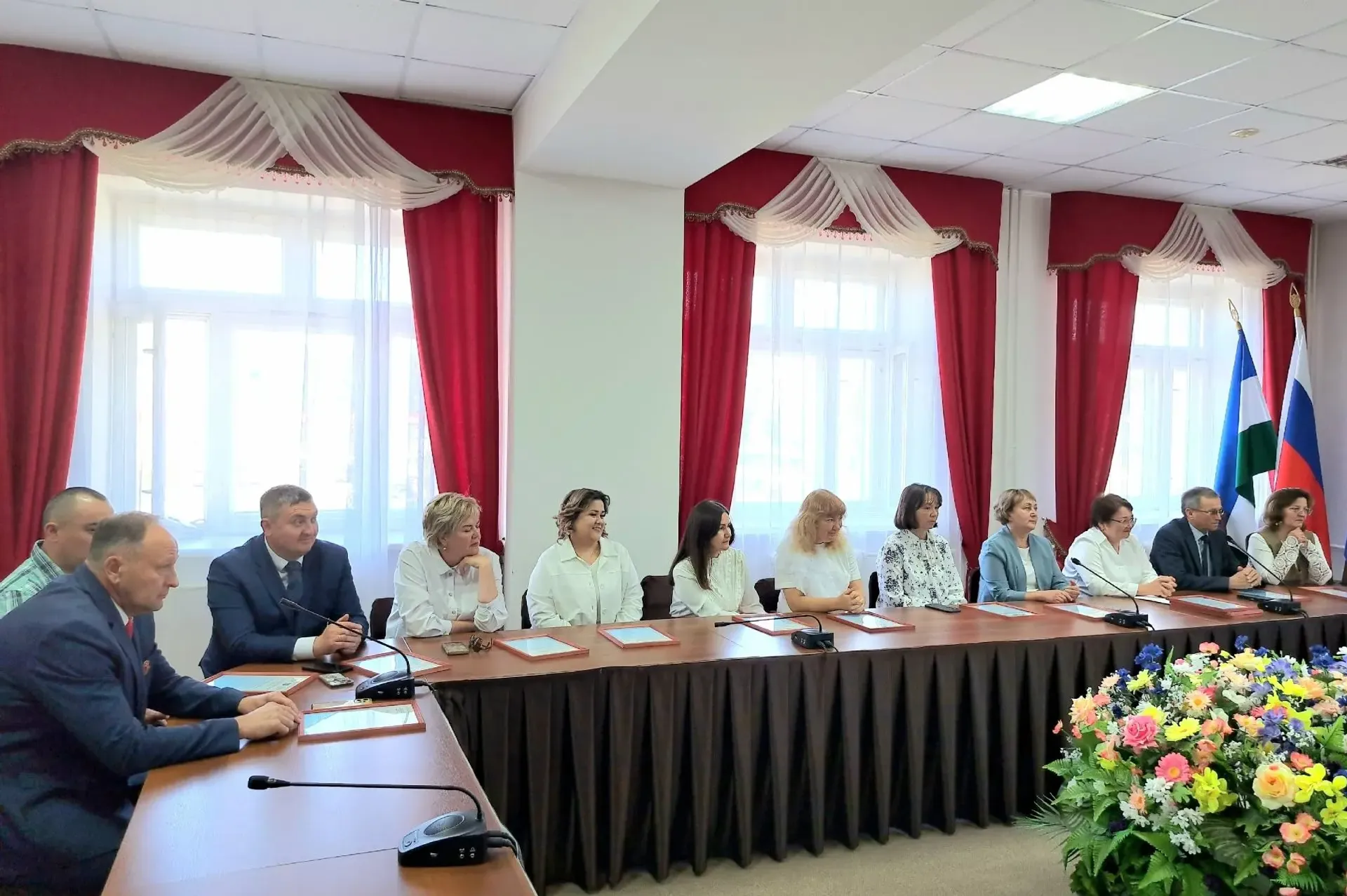 ОЛИМПИАДАДА ҖИҢҮЧЕ УКУЧЫЛАРГА ПРЕМИЯЛӘР ТАПШЫРЫЛДЫ