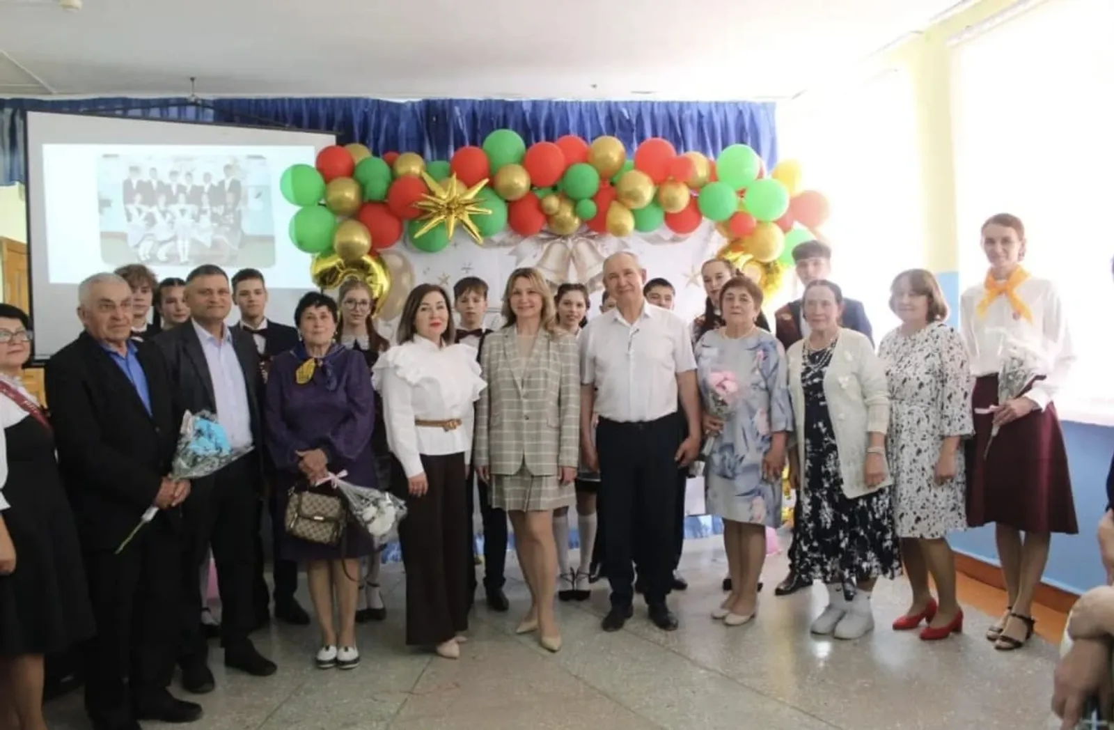 Моңсу да, шатлыклы да бәйрәмнән сокландыргыч тәэссоратлар алып