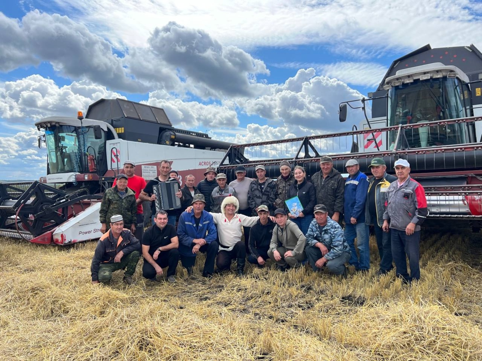 Көне ел туйдырыр мәлдә