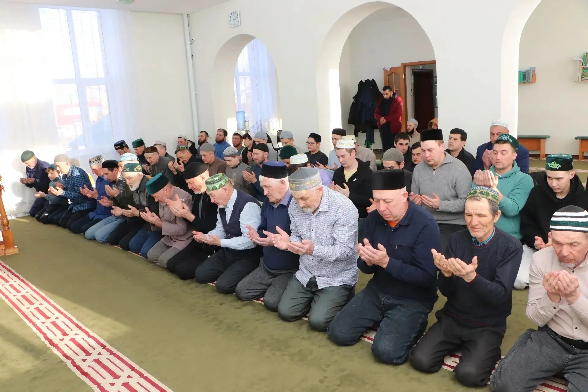 Рамазан гаете мөбарәк булсын!