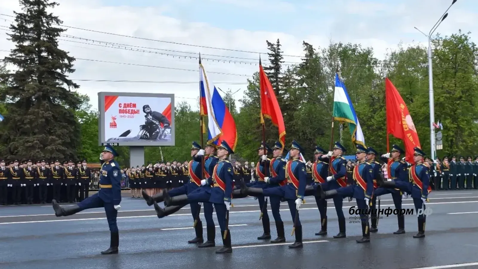 В честь Дня Победы Путин объявил перемирие на 8 и 9 мая