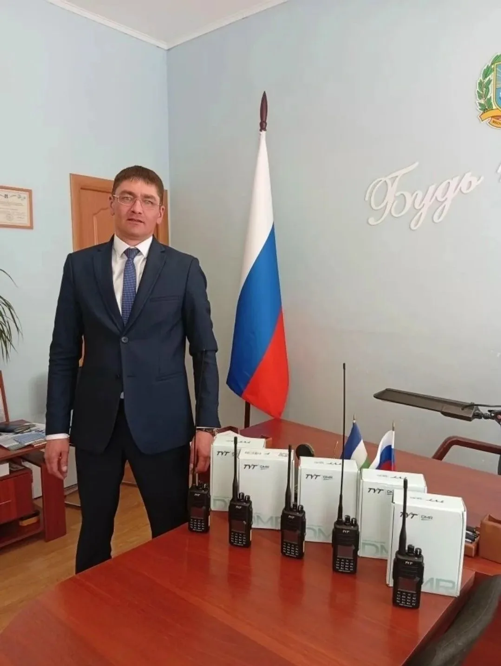 Беренче мәктәп актив гражданлык позицияләре белән аерылып тора