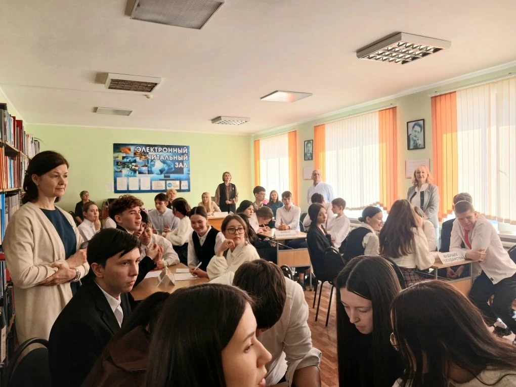 Төп Законны белсеннәр дип