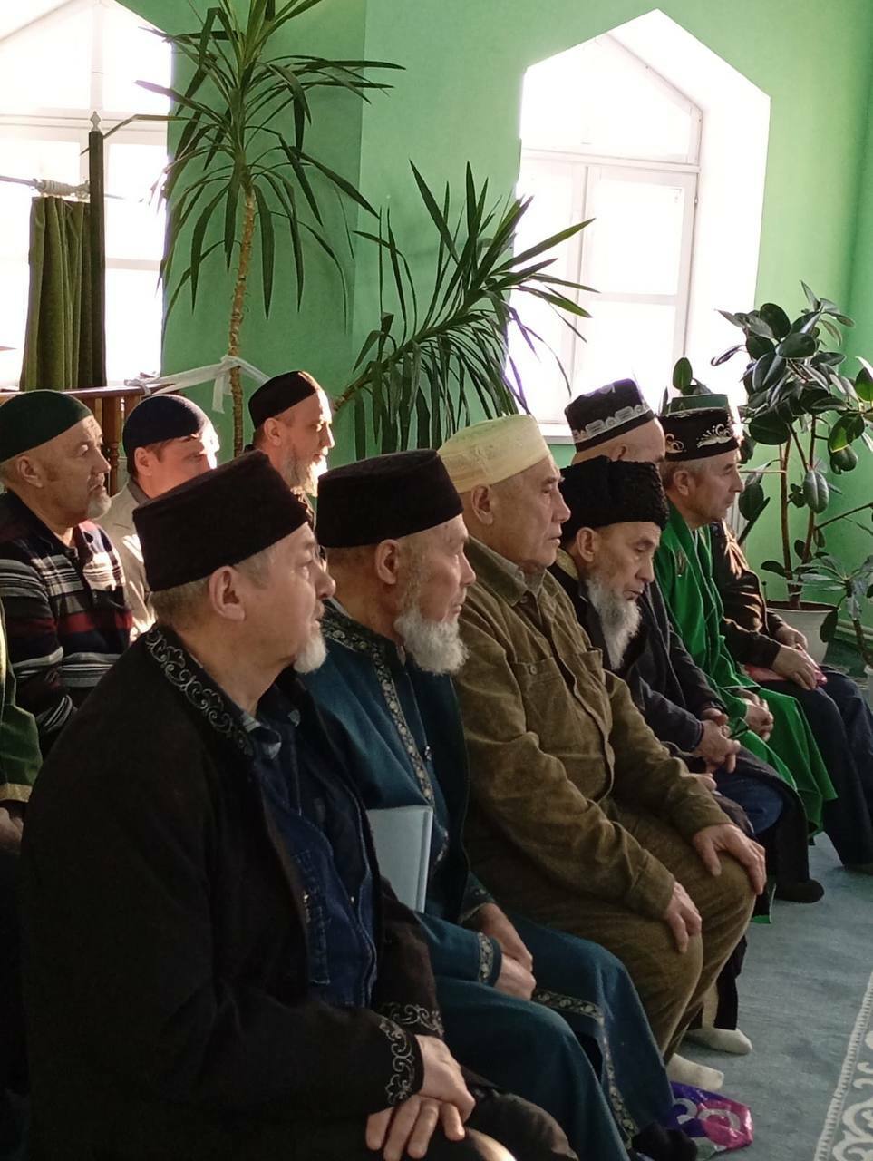 Иске Калмашта имамнар киңәш корды