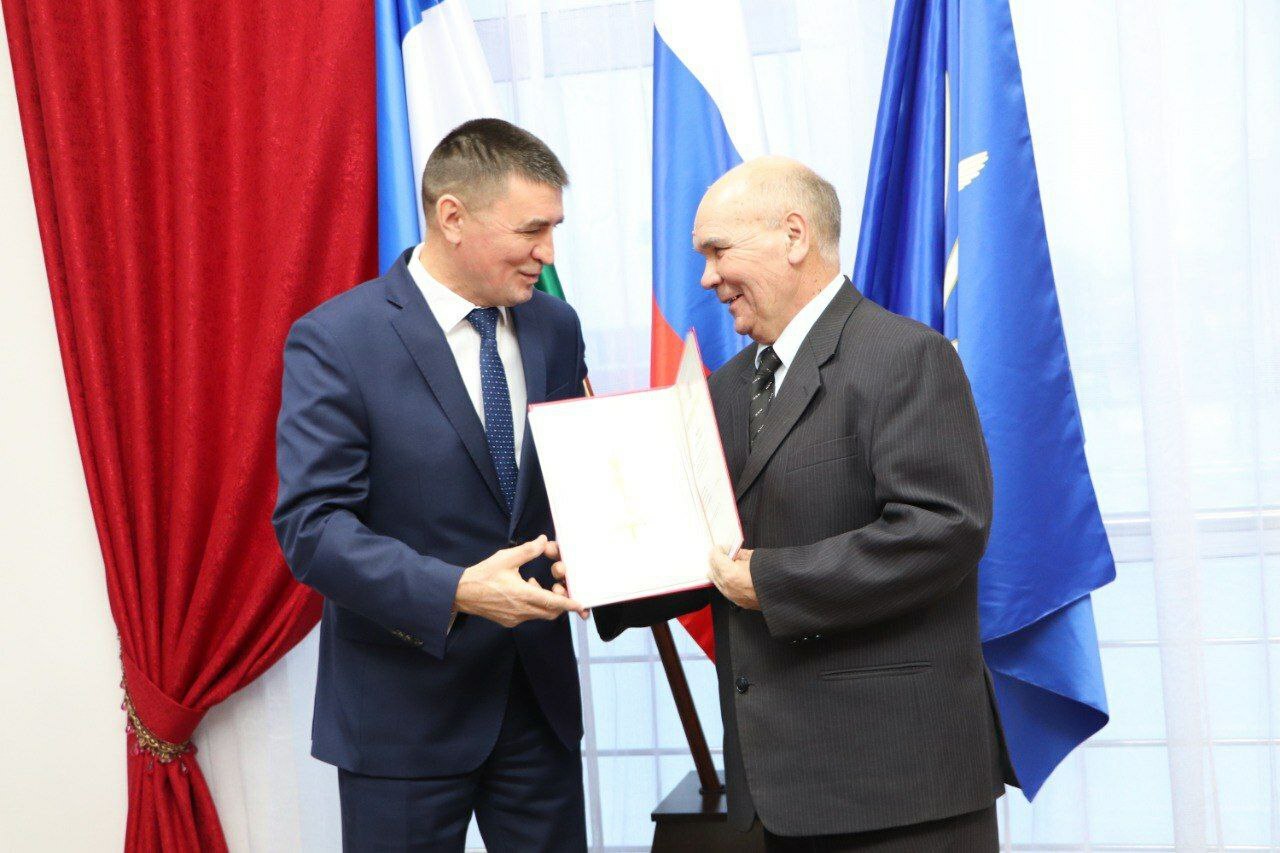 Хезмәтләре олы хөрмәткә лаек