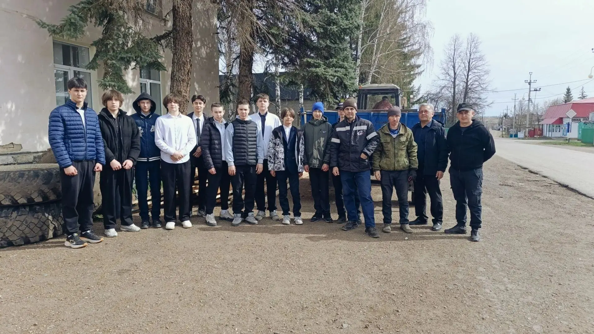 Беренче мәктәп актив гражданлык позицияләре белән аерылып тора