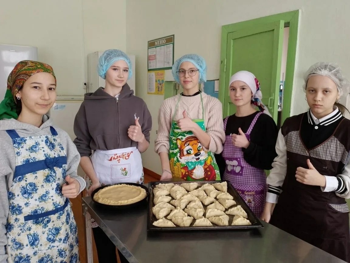 Укучылар  «Минем милли ризыгым» флешмобына кушылды