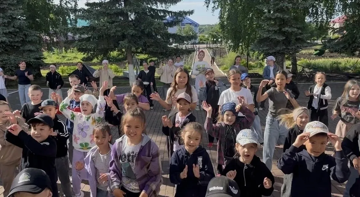 «Йолдызлык» көндезге мәктә яны  лагере үз ишекләрен ачты