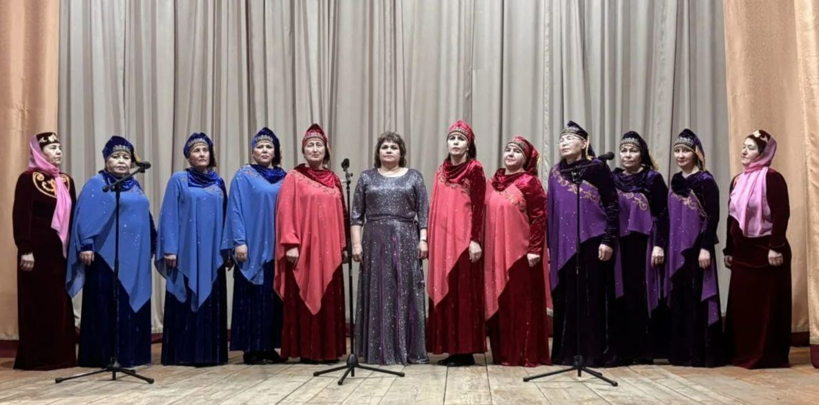 “Без – бөек илебезнең бердәм халкы”, – ди Үрнәк авыл биләмәсе үзешчәннәре