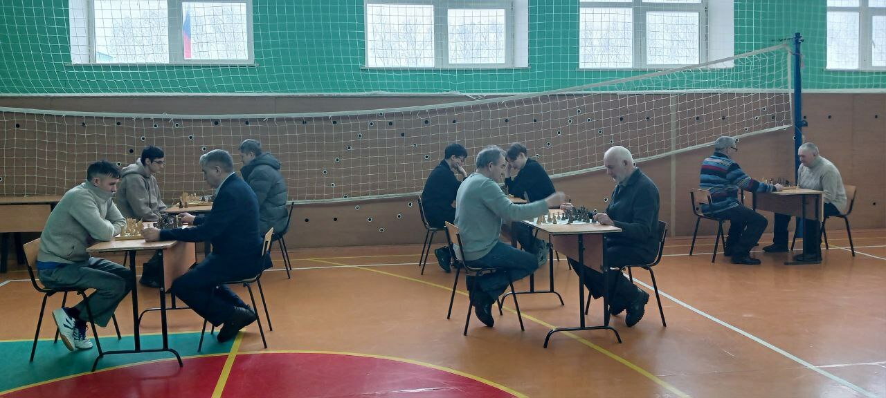 Төрле буын шахматчыларны очраштырып