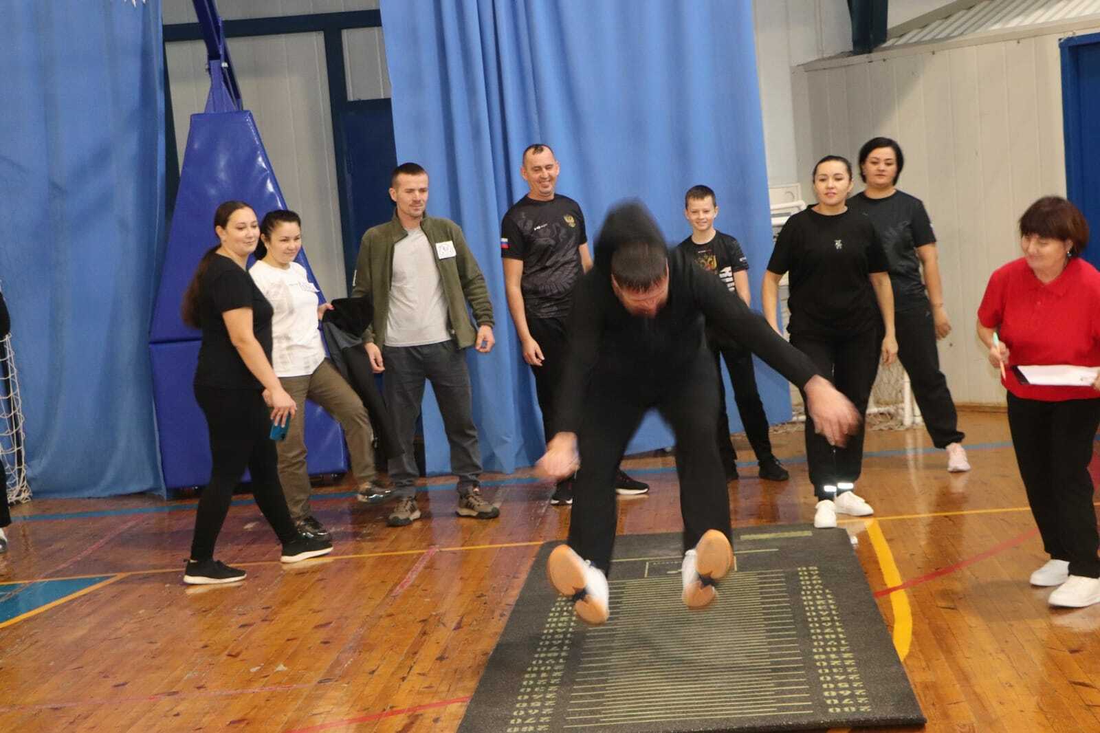 “Әти, әни һәм мин – спорт сөюче гаилә”