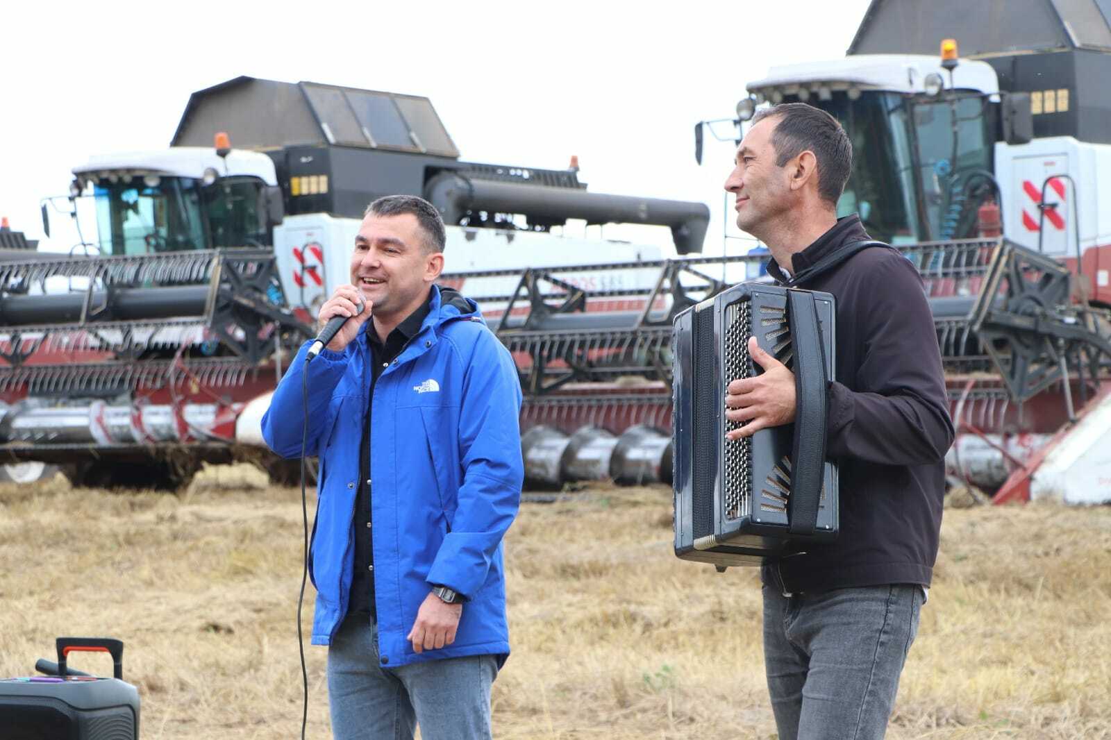 Икмәк булган җирдә җыр да була