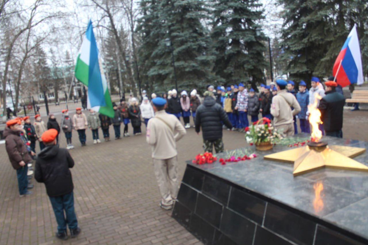 Бүген - Билгесез солдат көне