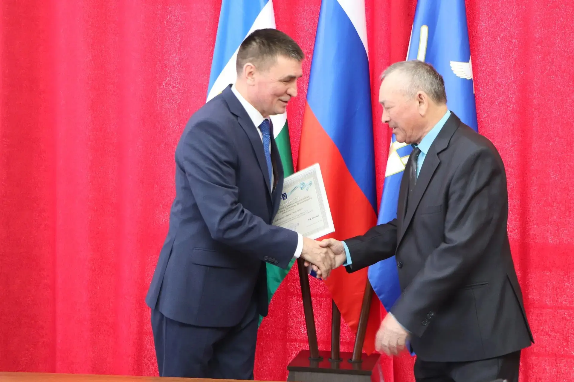 Лаеклы райондашларыбыз бүләкләнде