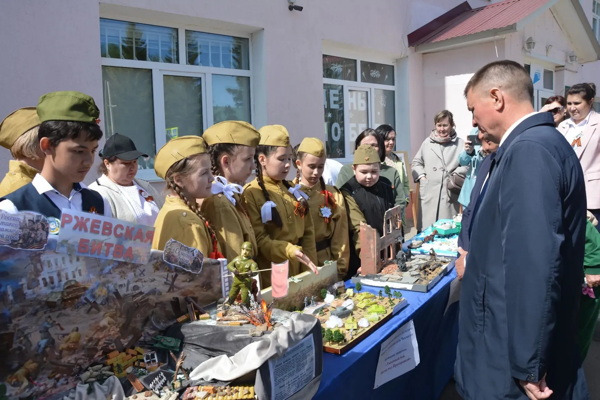 Күргәзмәләрдә – сугыш елларының моңсу хәтирәләре