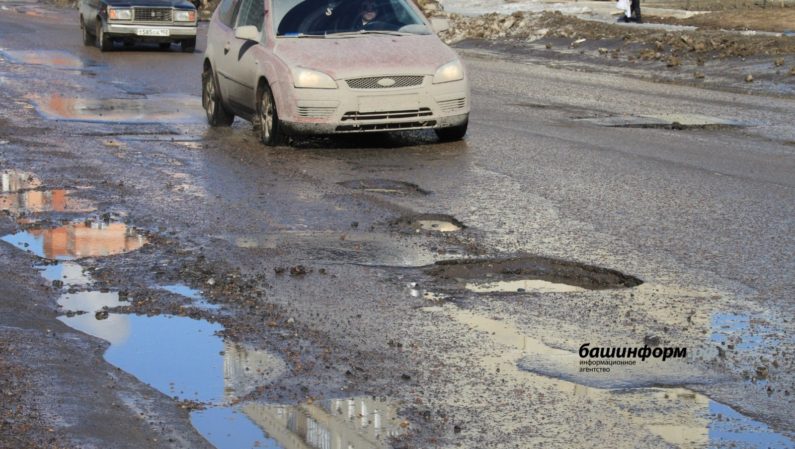 В Башкирии устранят 800 тысяч «квадратов» дорожных ям