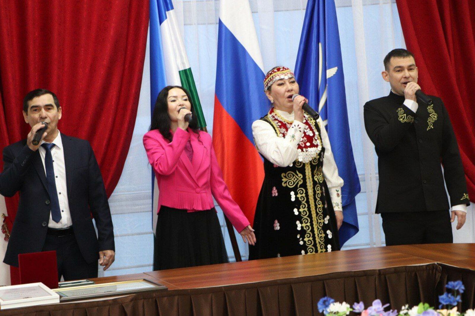 Хезмәтләре олы хөрмәткә лаек