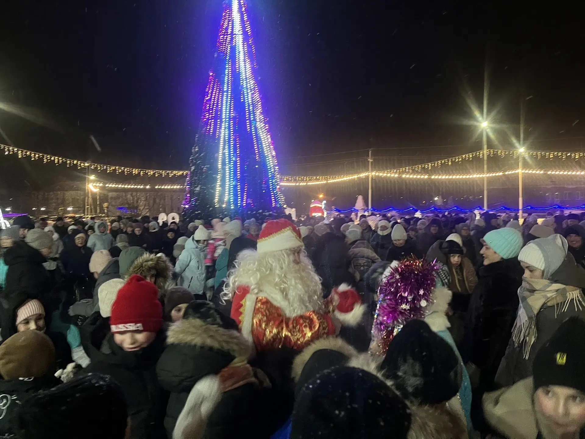 Авыл үзешчәннәре катнашлыгында матур концерт