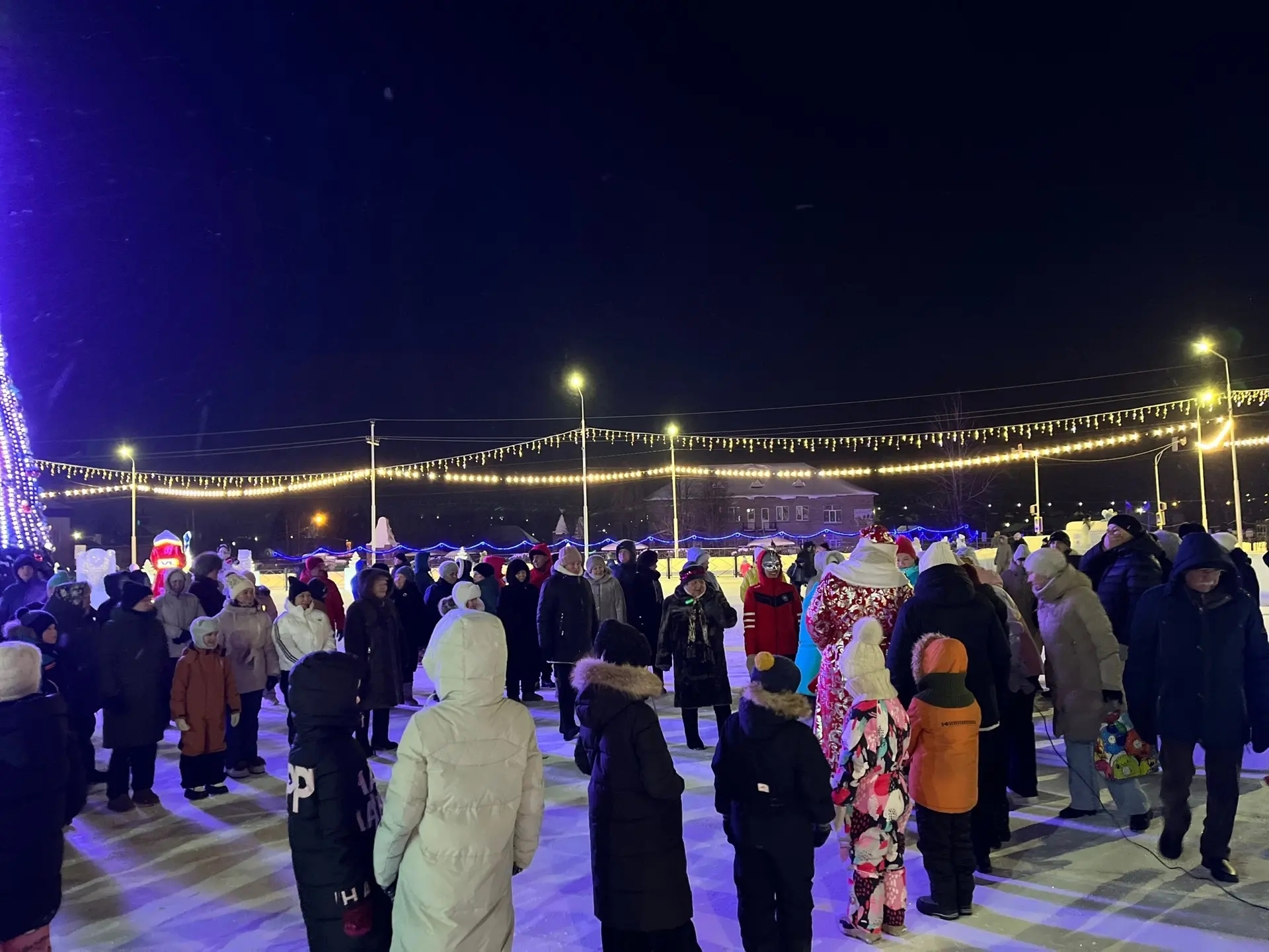 Чыршы янында Яңа ел күңел ачулары