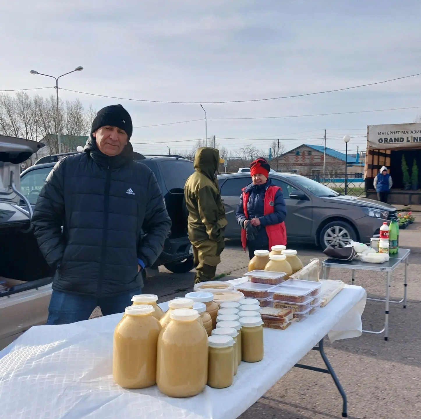 Ярминкә мәйданы гөрләп торды