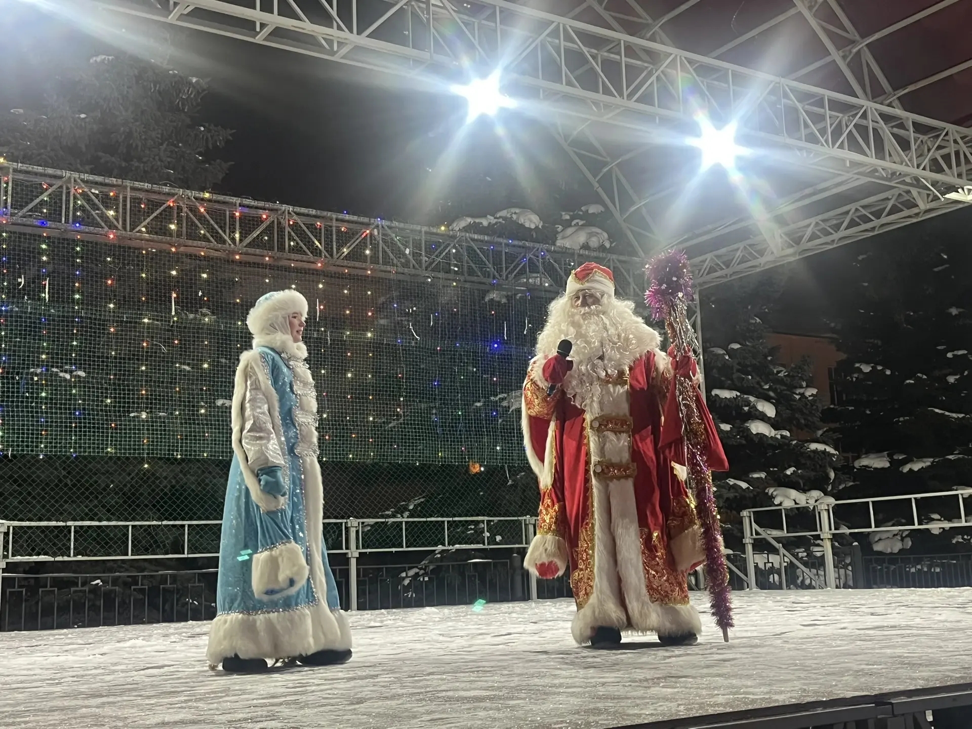 Авыл үзешчәннәре катнашлыгында матур концерт