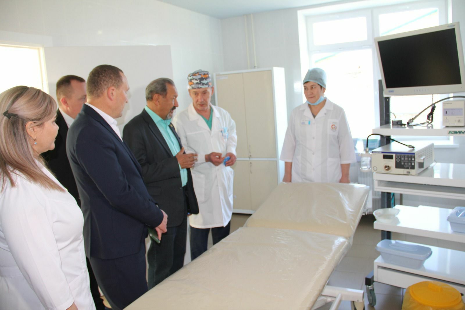 Бәйрәм уңаеннан җылы очрашу