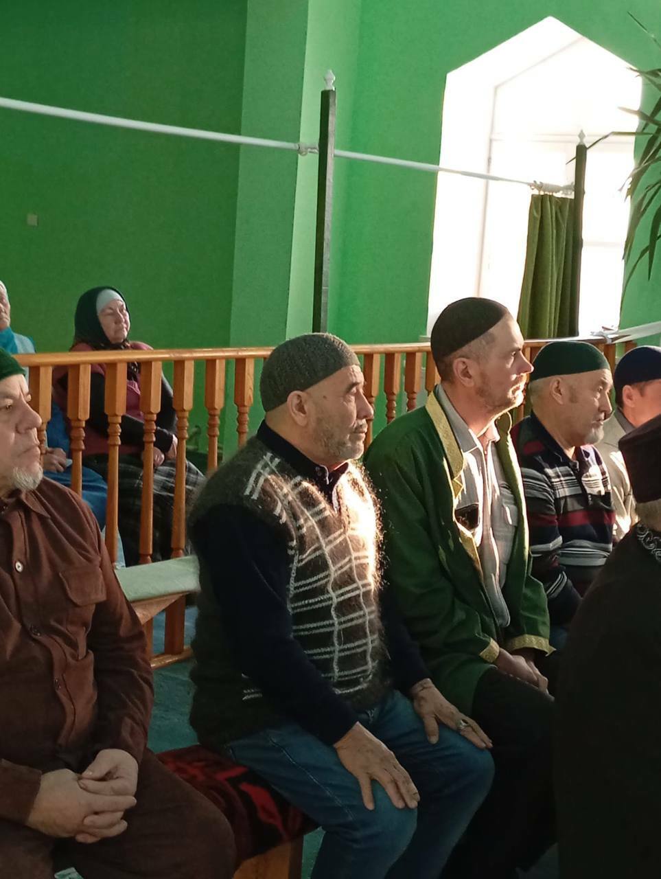 Иске Калмашта имамнар киңәш корды