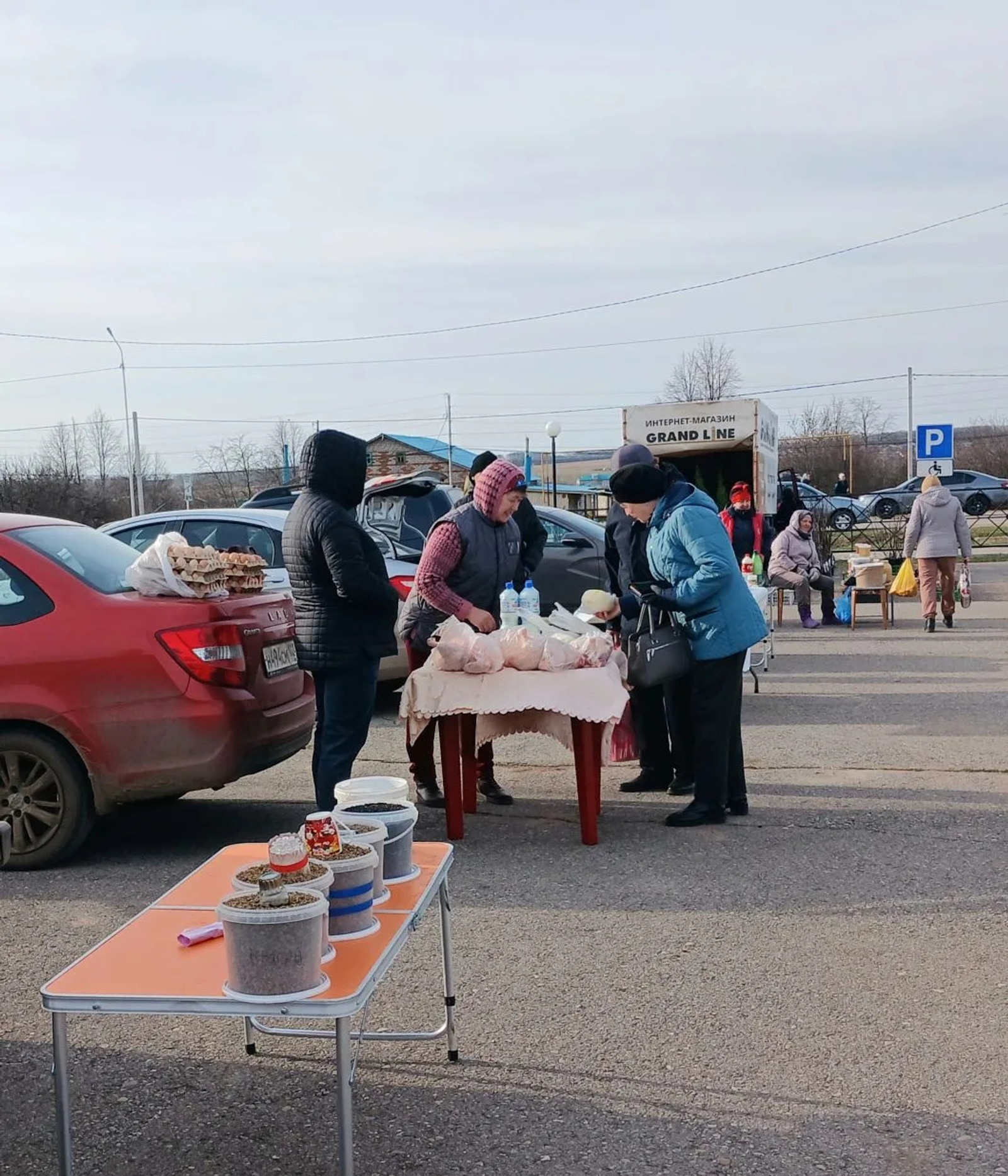 Ярминкә мәйданы гөрләп торды