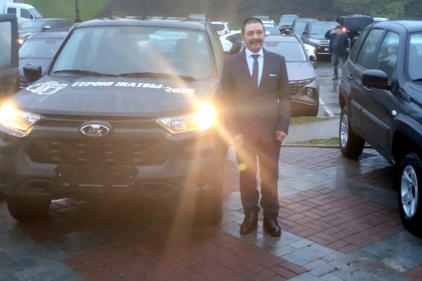 Хезмәтләренә күрә – олы  хөрмәт