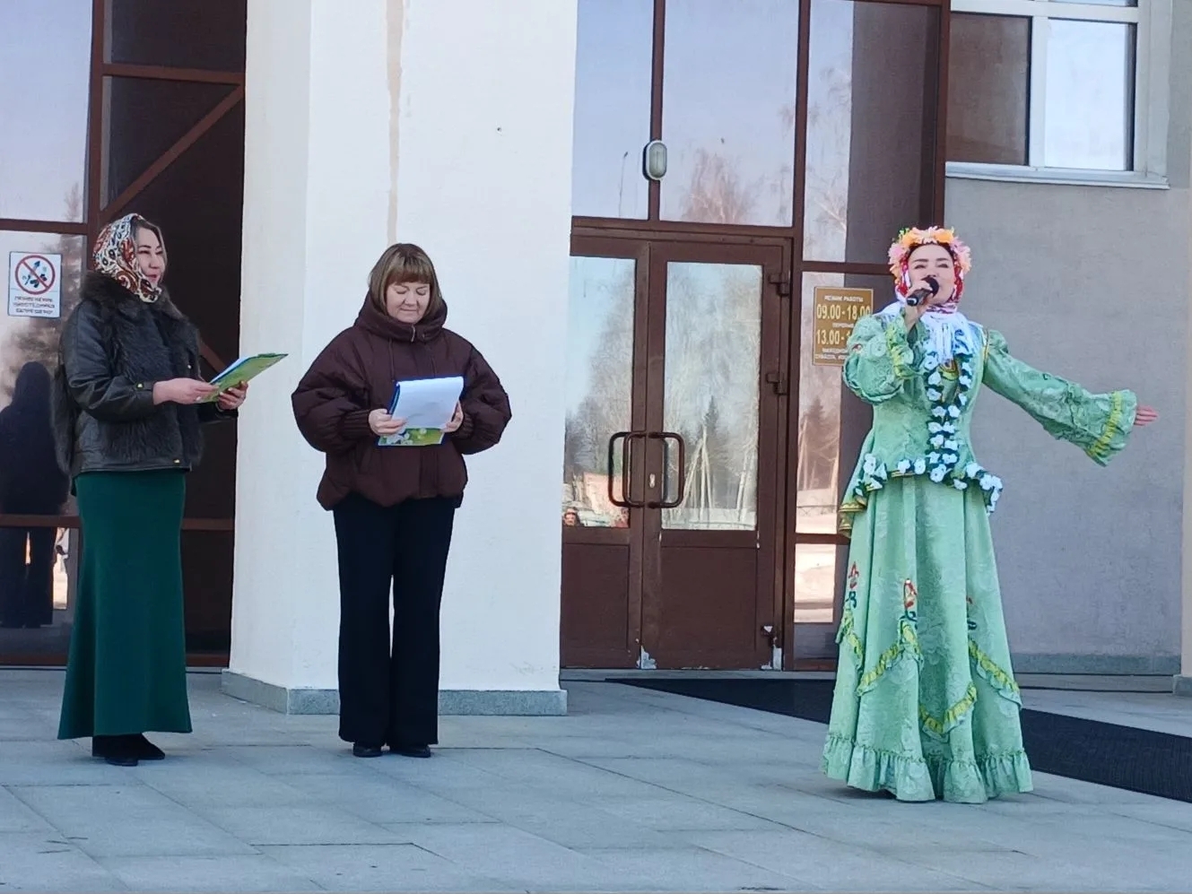 Бердәмлек һәм яз билгесе булып